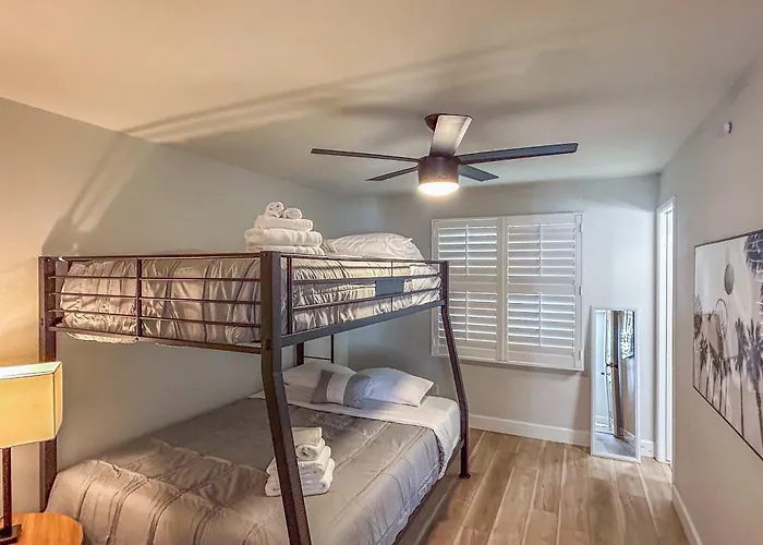 4 Bdr With Gym & Hot Tub Сasa de vacaciones Phoenix