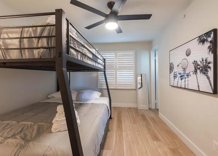 4 Bdr With Gym & Hot Tub Сasa de vacaciones Phoenix