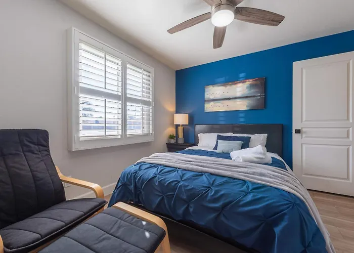 4 Bdr With Gym & Hot Tub Phoenix
