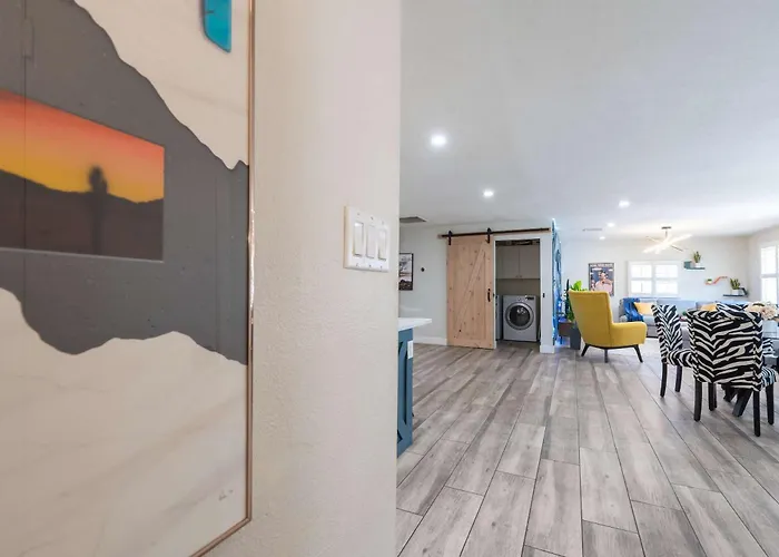4 Bdr With Gym & Hot Tub * Phoenix