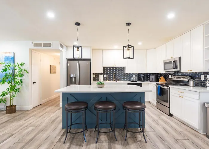 4 Bdr With Gym & Hot Tub Phoenix