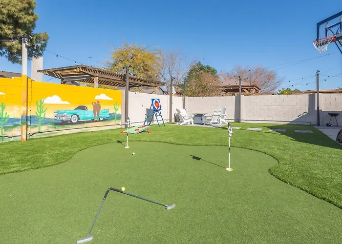 4 Bdr With Gym & Hot Tub Phoenix