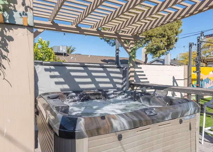 4 Bdr With Gym & Hot Tub Сasa de vacaciones